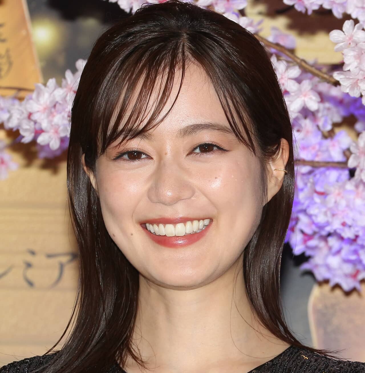 女優・生田絵梨花が初めて公言 「最近ロンドンに一人旅をしたんですが・・」なんとたった一人でパブに！ ｜BEST TiMES（ベストタイムズ）